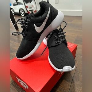 Women nike roshe one